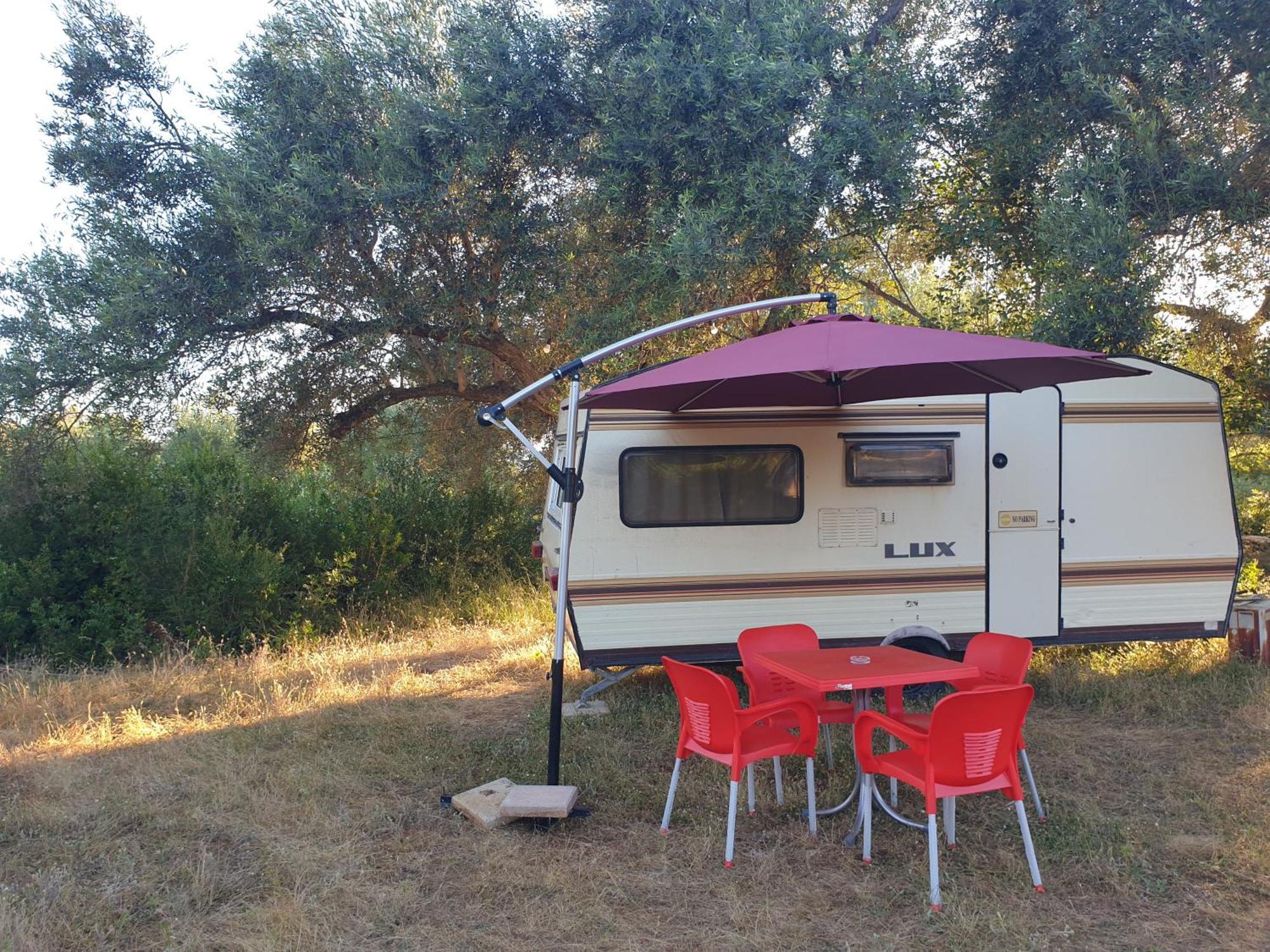 ホテル Aquariumi Jale Camping エクステリア 写真